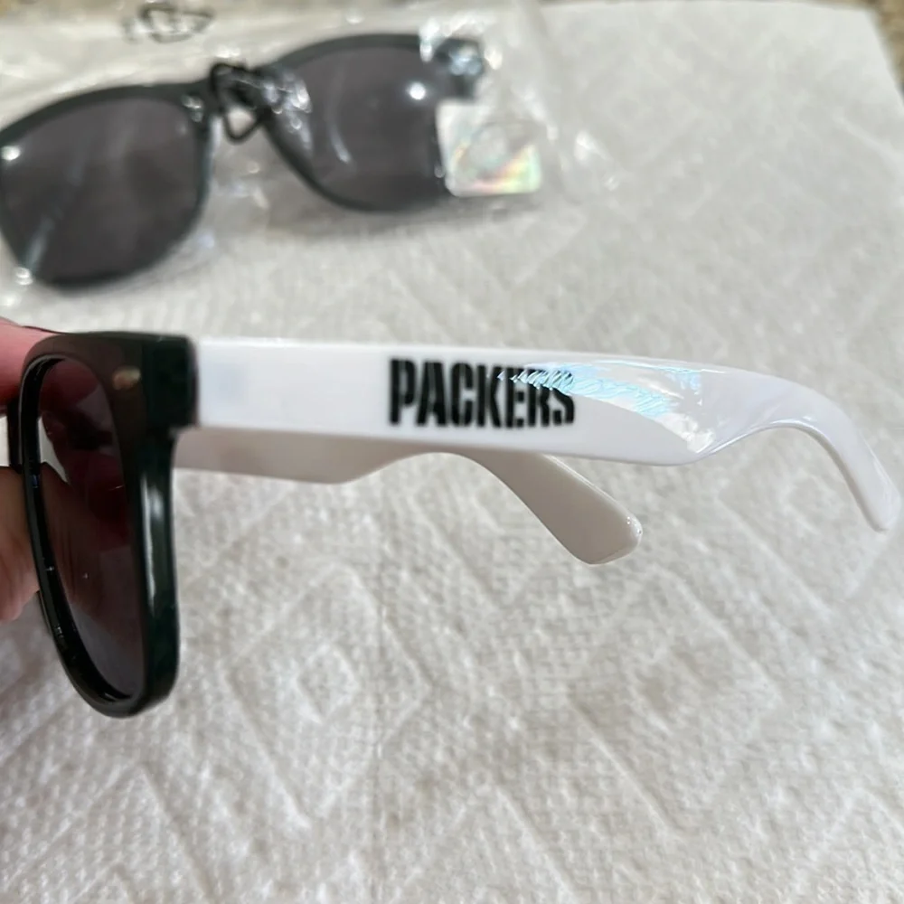 NEW Two pair NFL Green Bay Packer Sunglasses